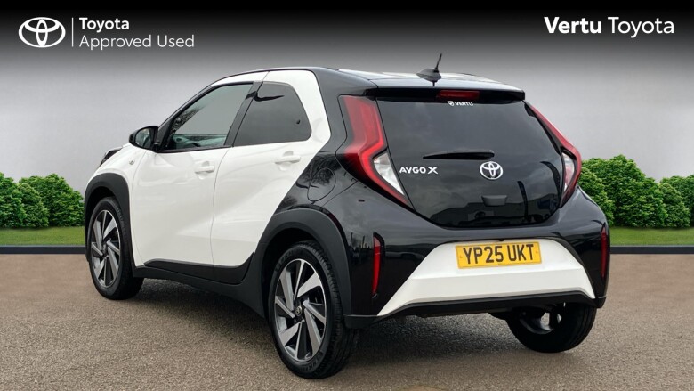 Toyota Aygo X 1.0 VVT-i Edge 5dr Petrol Hatchback